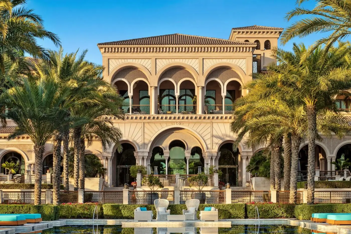 وان آند أونلي جزيرة النخلة